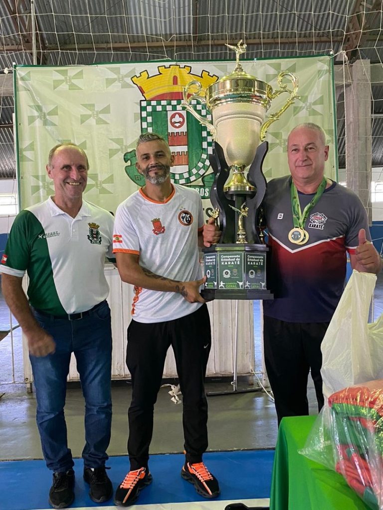 Karatê Kamikaze de Indaial é campeão do Ranking Geral de SC