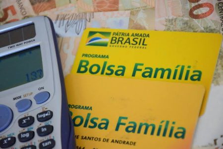 Novo Bolsa Família prevê R$ 150 por criança de até 6 anos e R$ 50 para jovens até 18