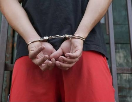 Ladrão é preso após tentar furtar 9kg de carne e dois energéticos em Blumenau