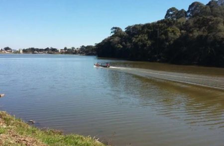 Dois homens morrem afogado após pulares em rio de SC para pegar chinelo