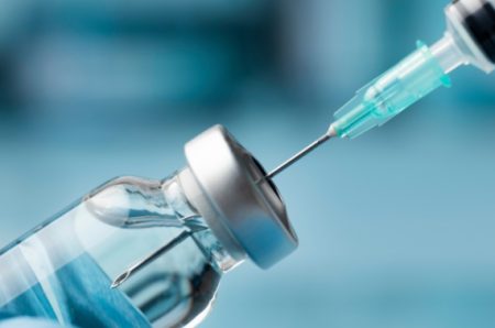 Clinica particular de SC é investigada por aplicar vacinas vencidas nos pacientes
