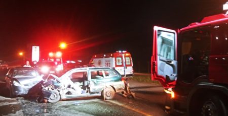 Grave acidente na BR-470 deixa três feridos em Indaial