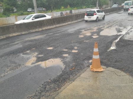 Seurb realiza pavimentação em trecho na rua República Argentina, em Blumenau