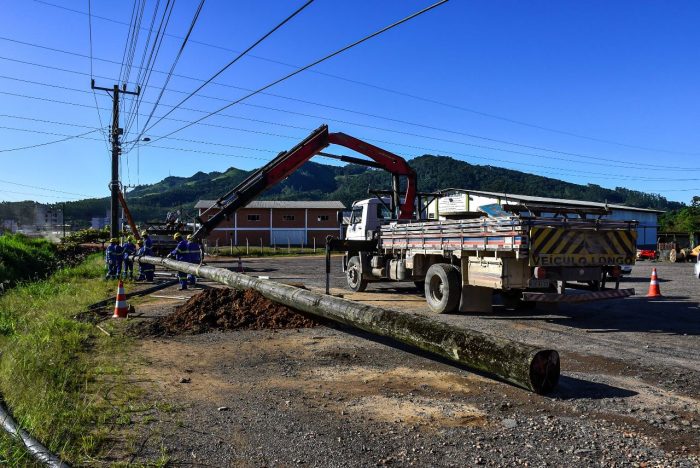 CELESC realiza serviços emergenciais em Ascurra