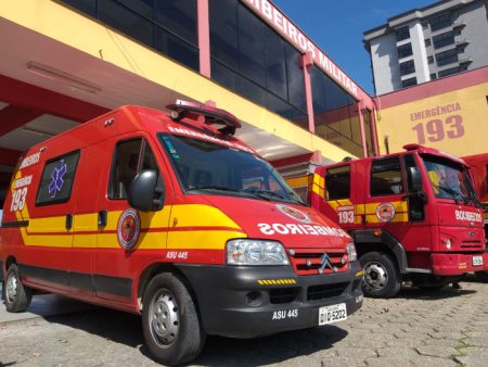 Mulher que deu à luz dentro de casa teve ajuda do companheiro e dos bombeiros em Blumenau