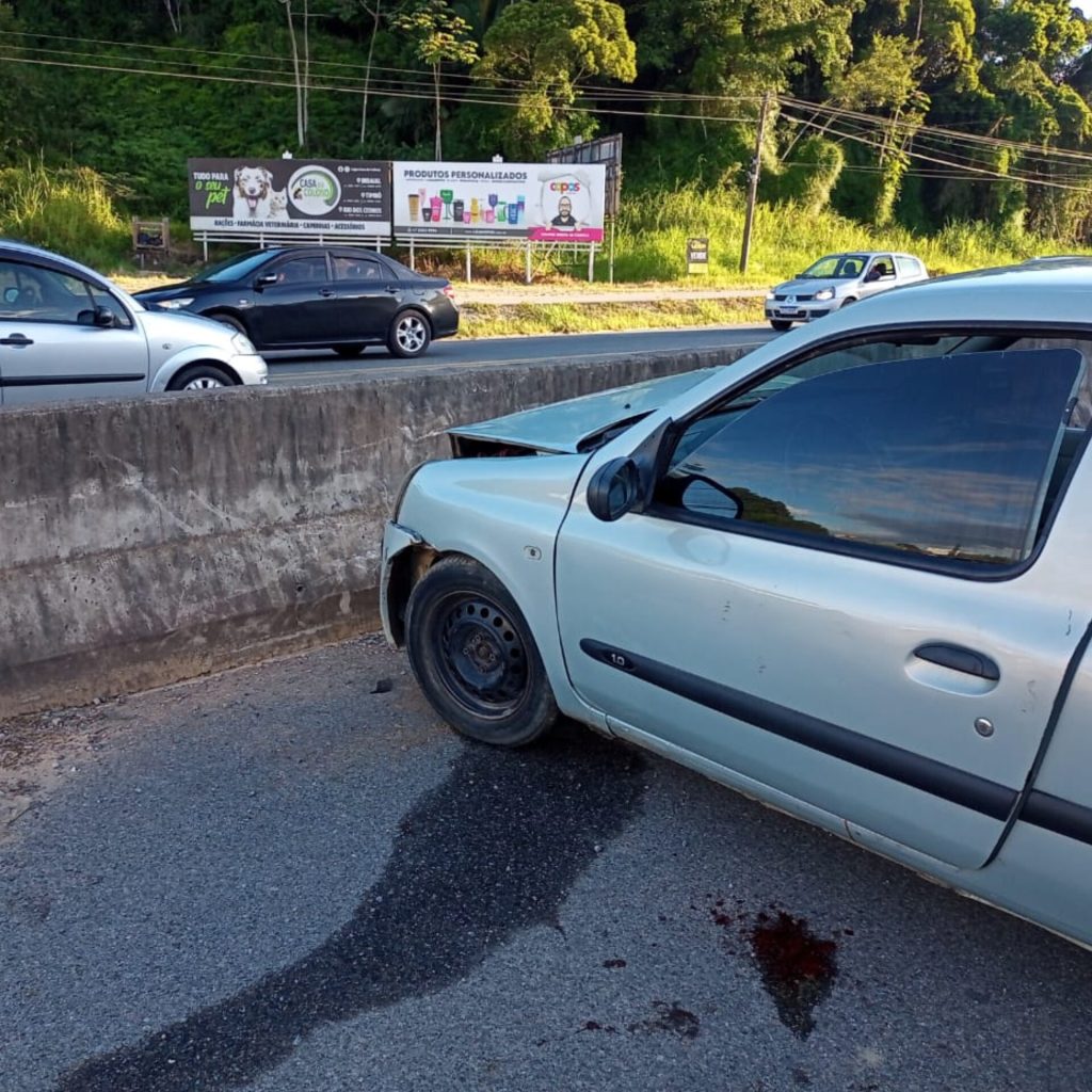 Idoso sofre acidente de trânsito na BR-470 em Indaial