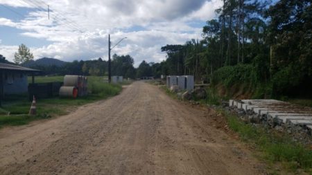 Prefeitura de Timbó aguarda dinheiro do Estado para continuar obras em ruas de Timbó