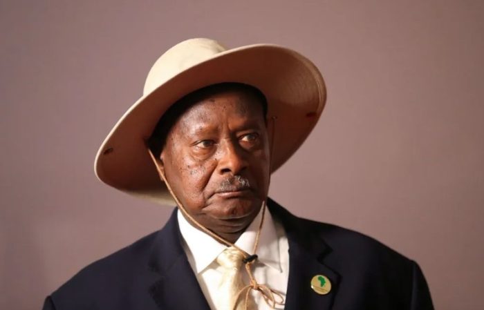 Museveni, presidente de Uganda, quer que a África 