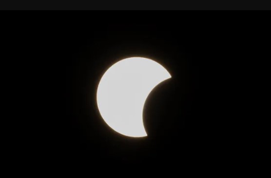 Ásia e Oceania registram eclipse solar "híbrido"; confira