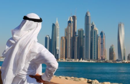 Emirados Árabes é o primeiro país a aumentar o final de semana