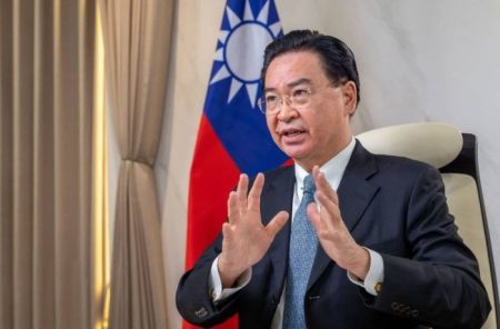 Taiwan se prepara para guerra contra China após ameaças ao redor da ilha