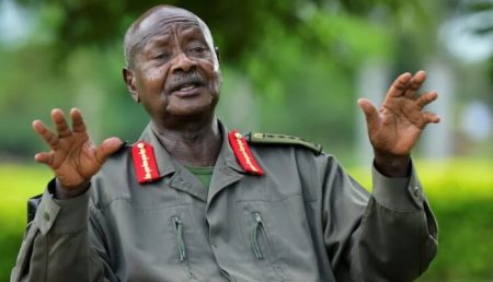 Museveni, presidente de Uganda, quer que a África 