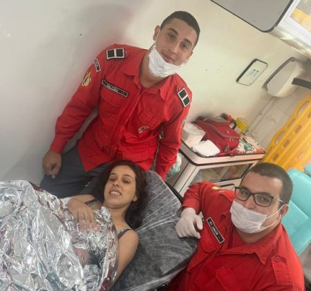Bombeiros Voluntários realizam parto dentro de ambulância em Ilhota