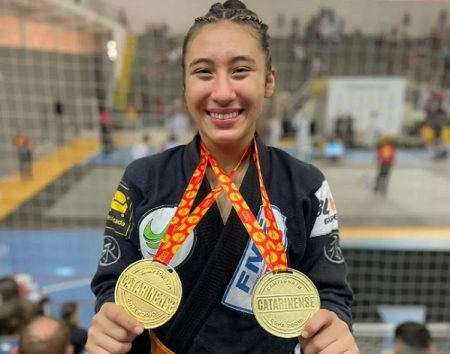 Atleta de Jiu-Jitsu de Indaial conquista ouro em duas categorias da Copa Pódio