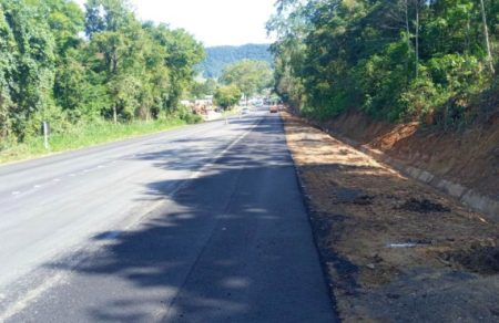 DNIT trabalha em melhorias na BR-470 em Rio do Sul