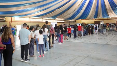 Primeira edição do Feirão do Emprego de Timbó reúne mais de 430 pessoas