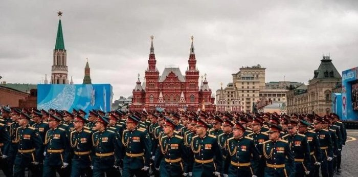 Rússia cancela desfiles do Dia da Vitória em 21 cidades por medo da Ucrânia