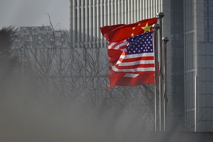 Chanceler chinês defende que China e EUA retomem relações para evitar 
