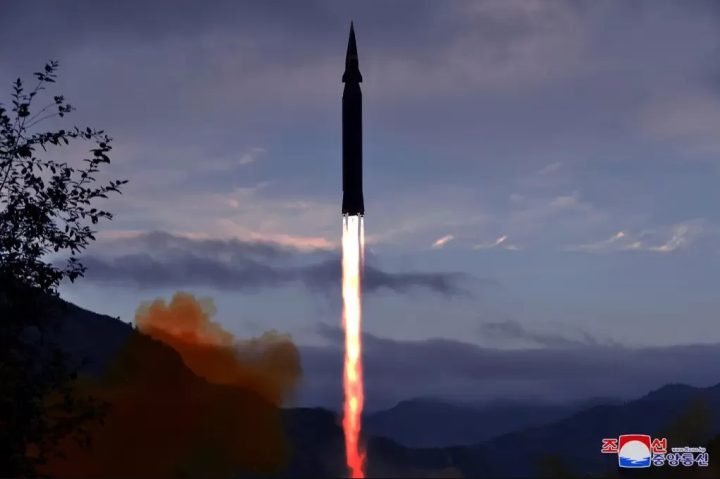 Japão aciona defesas antimísseis contra lançamentos da Coréia do Norte