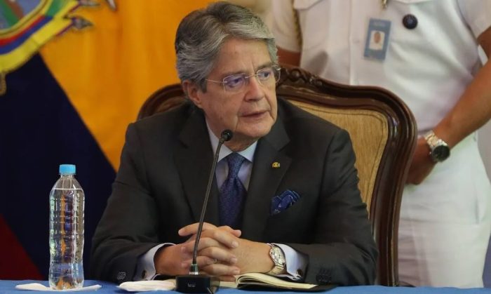 Presidente do Equador convoca eleições gerais após dissolver todo o Parlamento