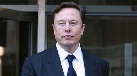 Elon Musk anuncia saída como CEO do Twitter e revela substituta