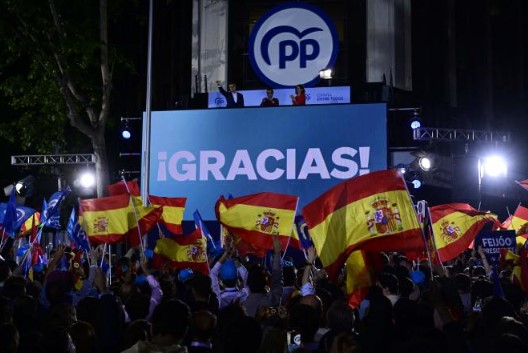 Premiê da Espanha dissolve o Parlamento após derrota nas eleições