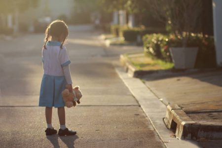 Escola libera criança de quatro anos sem os responsáveis no Litoral de SC