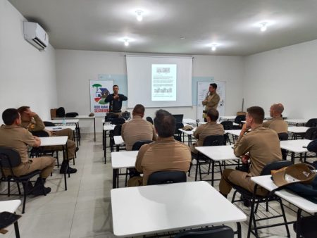 PM de Timbó inicia treinamento para policiamento com motos