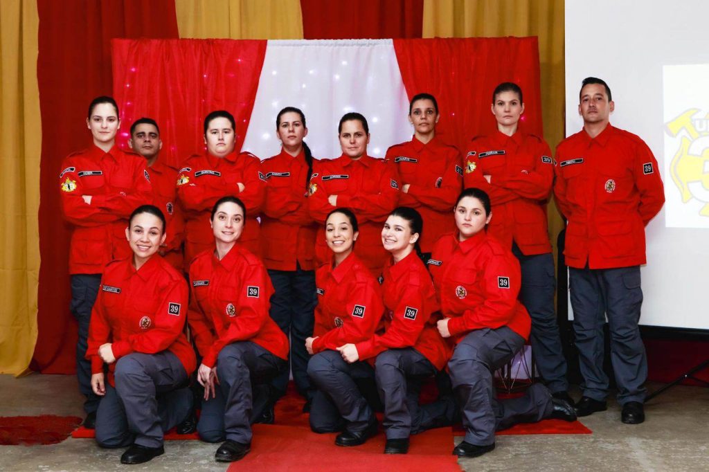 Treze novos profissionais reforçam os Bombeiros Voluntários de Ilhota