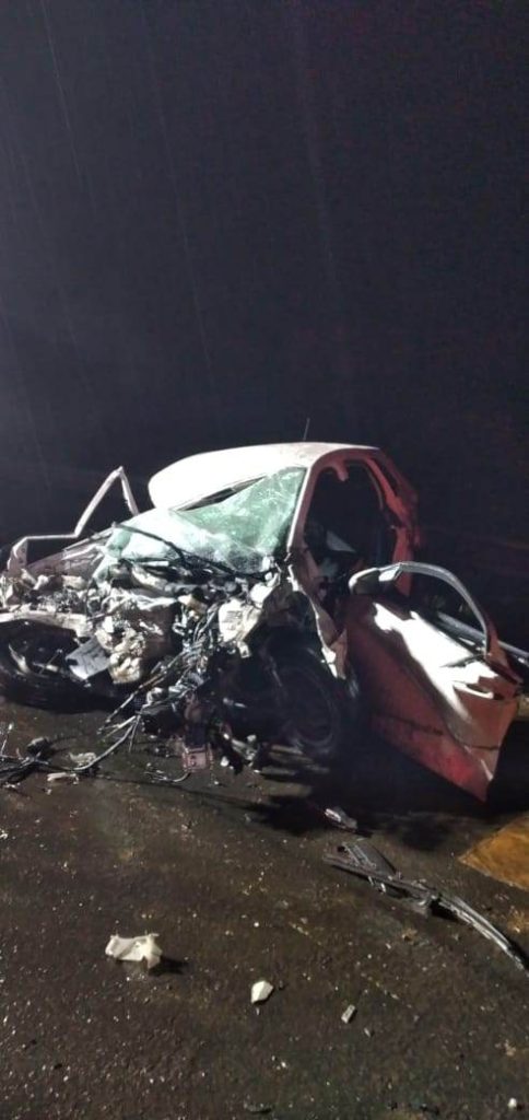 Motorista precisa ser resgatado após acidente na BR-470, em Pouso Redondo