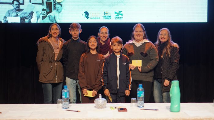 Noite Bell marca a premiação de vencedores dos Concursos Literário e de Declamação de Poemas em Timbó