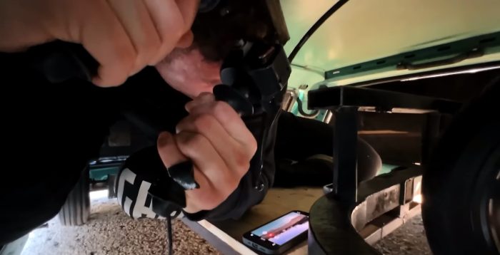 Youtubers transformam Fiat Panda em carro mais rebaixado do mundo