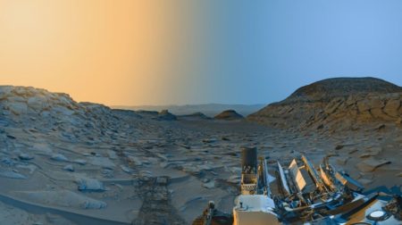 Paisagem marciana mostra manhã e tarde ao mesmo tempo em nova foto pela NASA