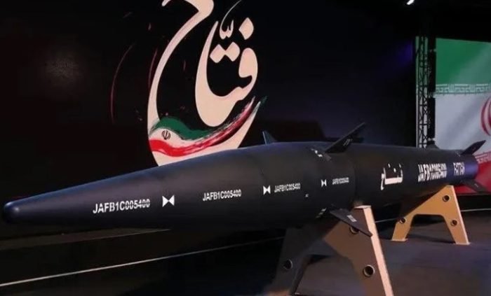 Irã anuncia seu primeiro míssil balístico hipersônico em provocação aos EUA