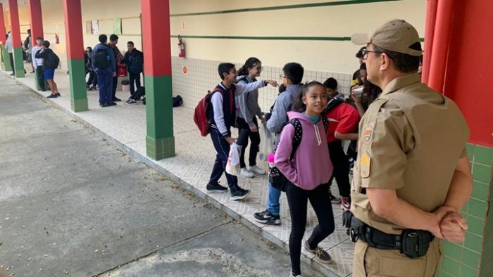 Programa Escola Mais Segura: Policiais iniciam trabalho nas escolas estaduais de Santa Catarina