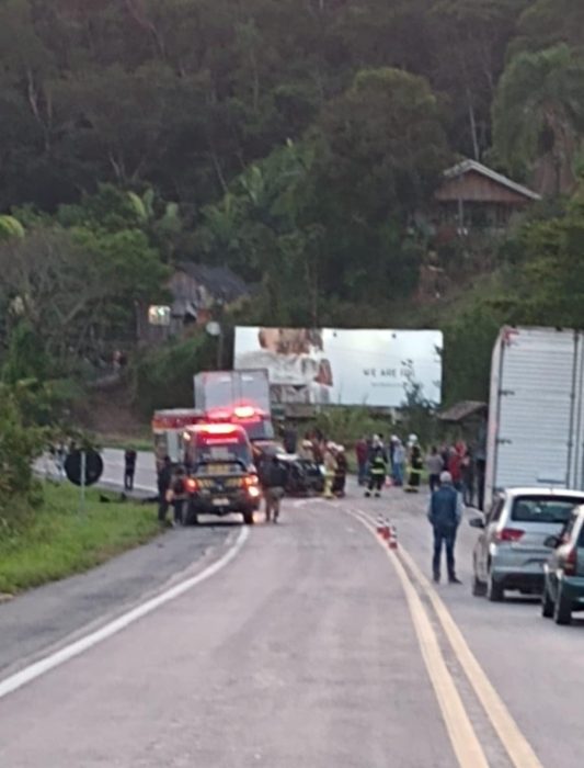 Acidente fatal na BR-470 interdita a rodovia em Apiúna