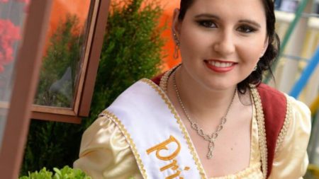 Princesa da Oktober Freuns Fest morre após acidente grave na SC-283