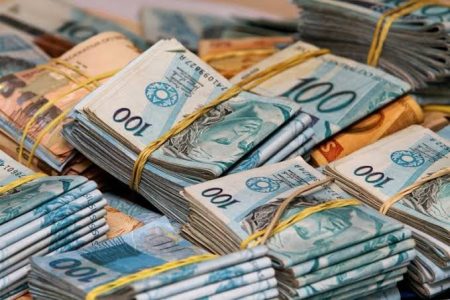 Empresa de Blumenau é arrombada e criminosos levam cerca de R$ 8 mil em espécie