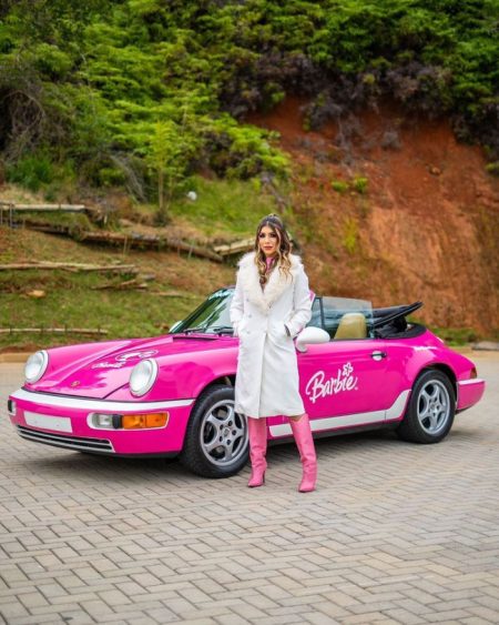 Empresária de Balneário Camboriú transforma Porsche inspirado na Barbie