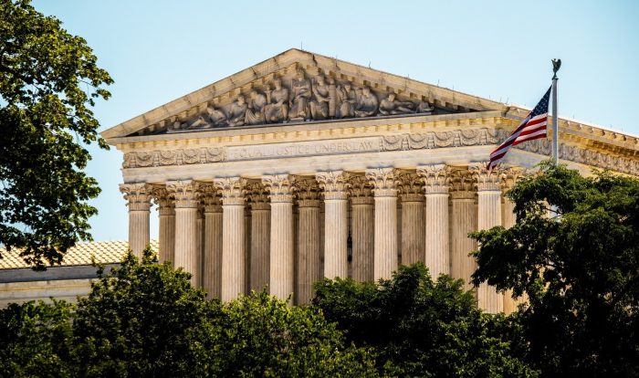 Suprema Corte dos EUA permite designer a recusar serviços para casais homossexuais