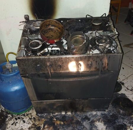 Incêndio causa danos em residência de Blumenau