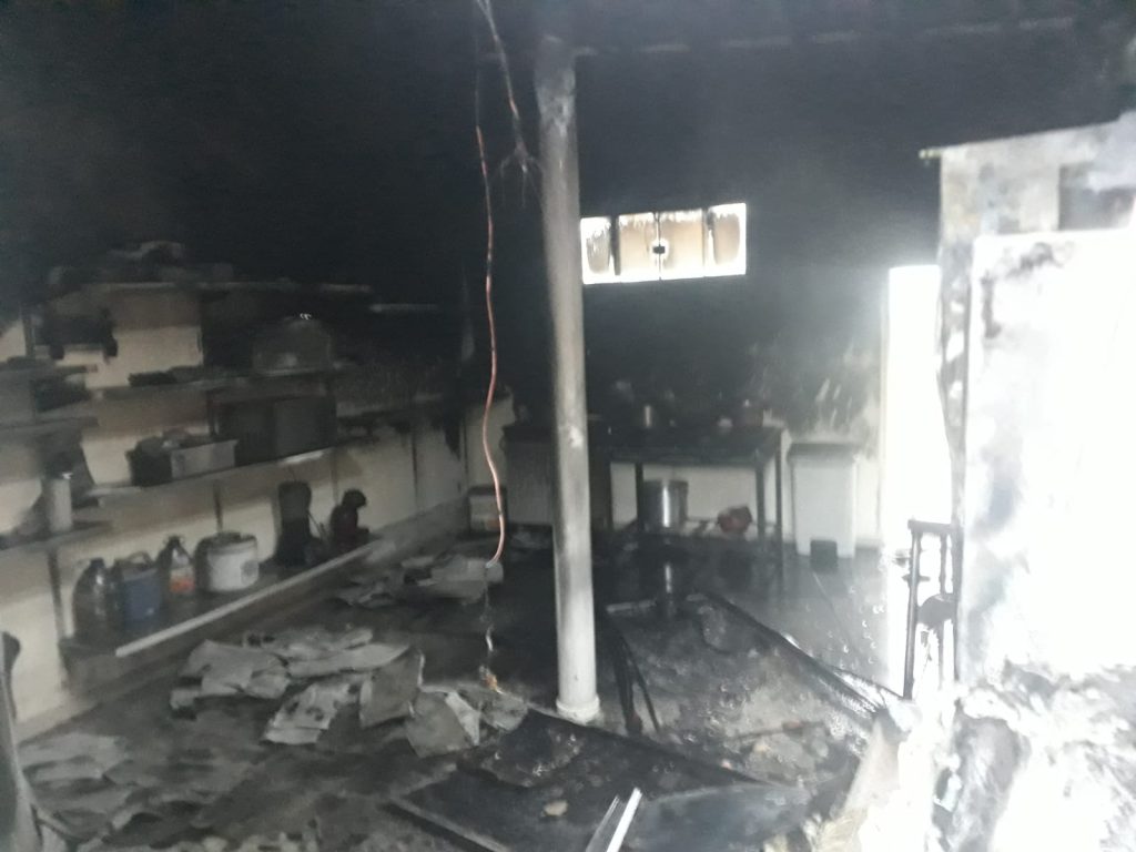 Cozinha industrial pega fogo em Rio do Sul