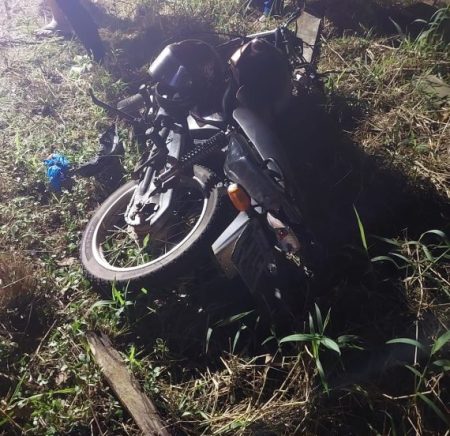 Motociclista morre ao colidir com carroça em Luiz Alves