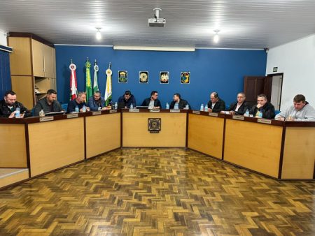 Câmara Municipal de Apiúna discute indicações importantes em Sessão Ordinária