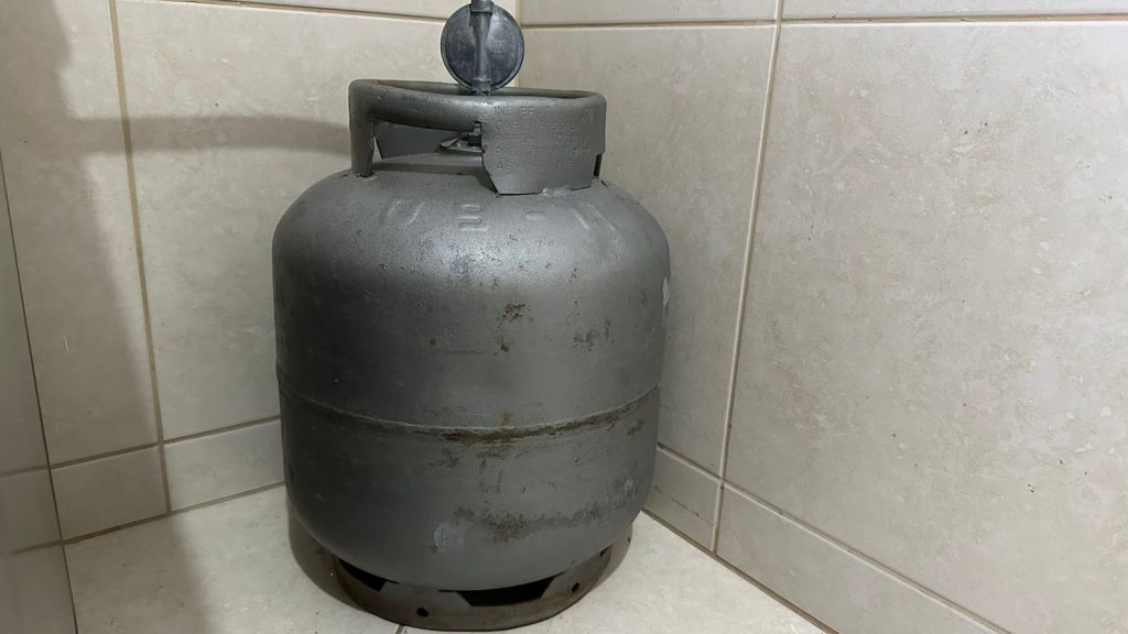 Botijão de gás é furtado de residência em Timbó