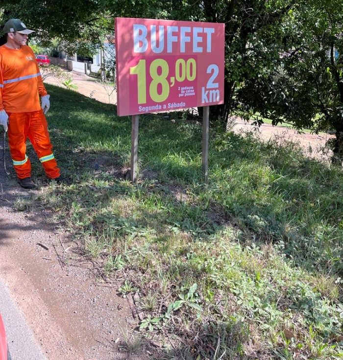 DNIT inicia limpeza de publicidade irregular na BR-470