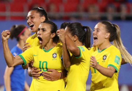 Servidores públicos terão ponto facultativo durante jogos do Brasil na Copa Feminina de futebol
