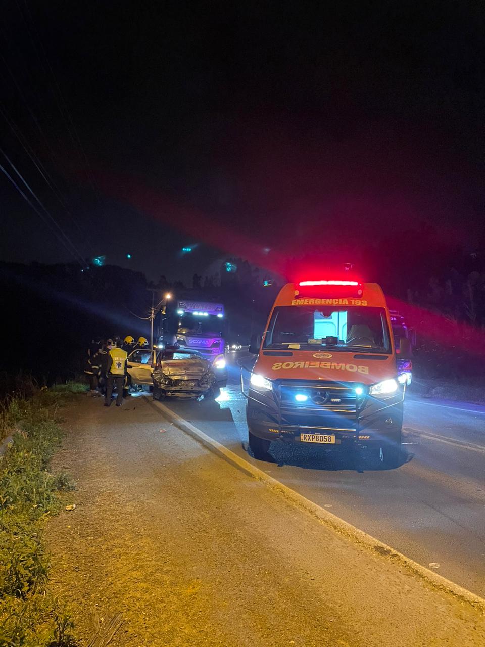 Colisão automóvel x Caminhão deixa três vítimas fatais em Rio do Sul