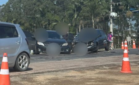 Grave acidente resulta em 6 feridos na BR-470 em Indaial