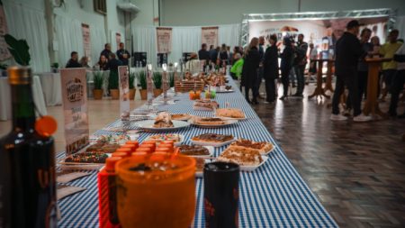 Prefeitura de Timbó apresenta a gastronomia e lança 31ª Festa do Imigrante